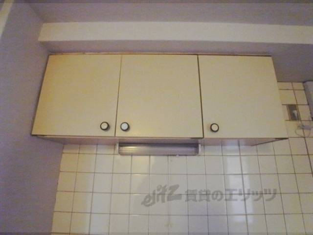 収納　キッチン