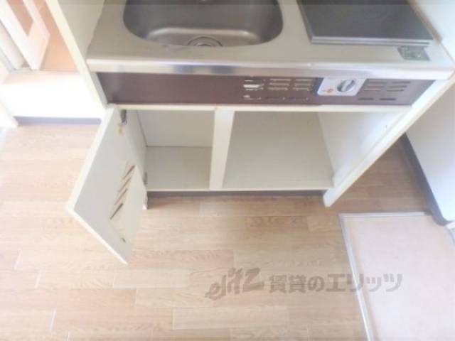 キッチン　収納下部