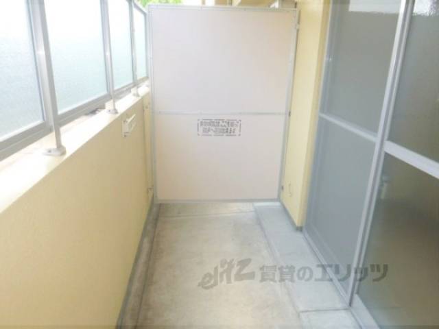 ベランダ　エアコン「