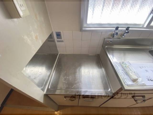 キッチン　コンロ置き場