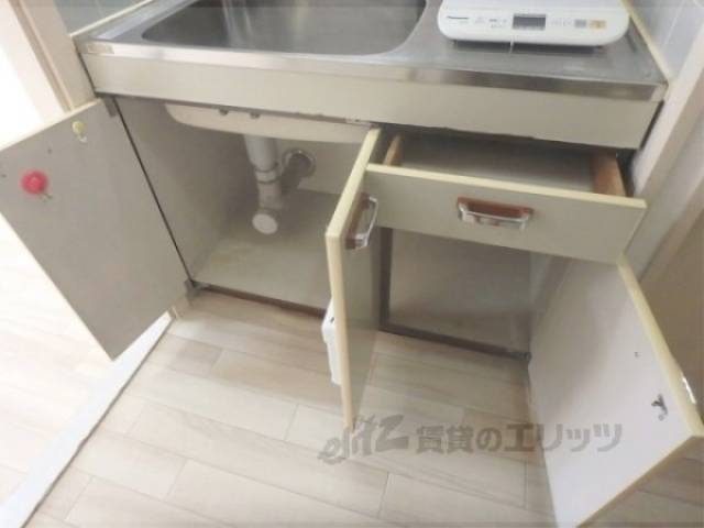 キッチン　下部収納
