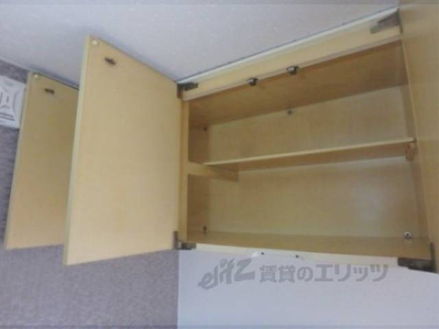キッチン　キッチン上部収納