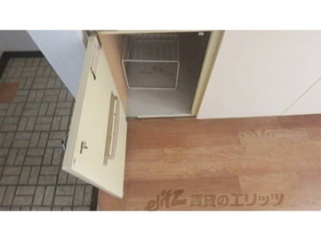 キッチン　キッチン下部収納