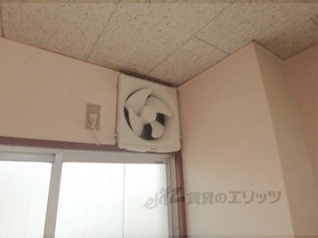 キッチン　キッチン換気扇