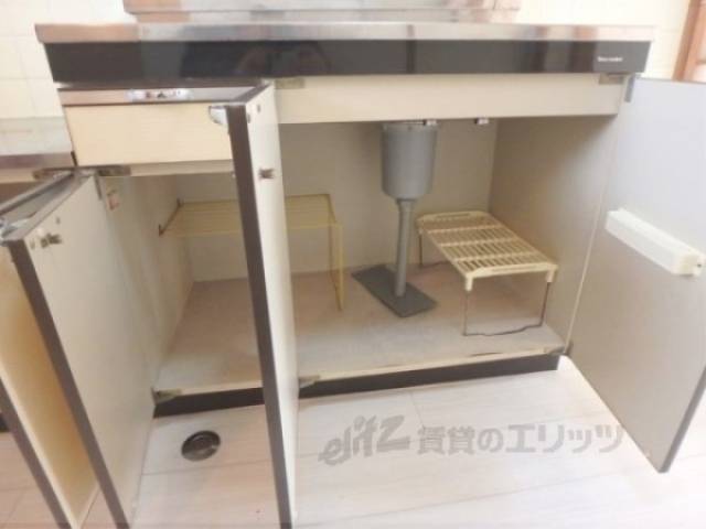 キッチン　キッチン下部収納