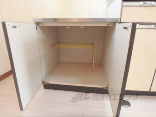 キッチン　キッチン下部収納