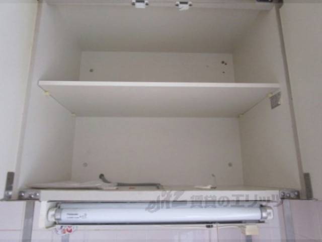 キッチン　キッチン上部収納
