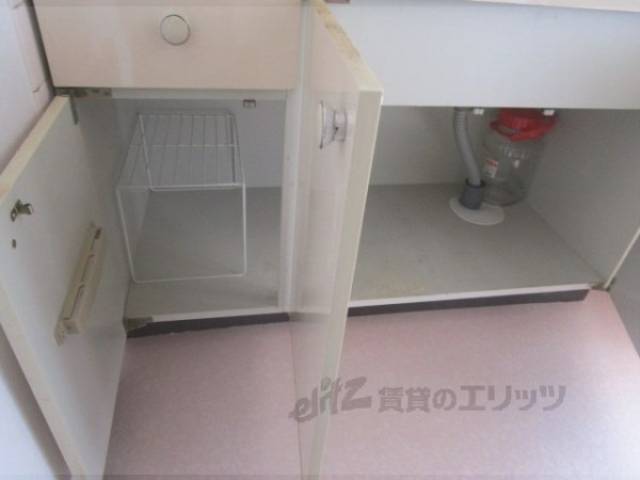 キッチン　キッチン下部収納