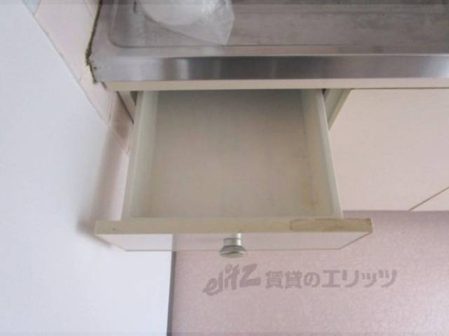 キッチン　キッチン下部収納