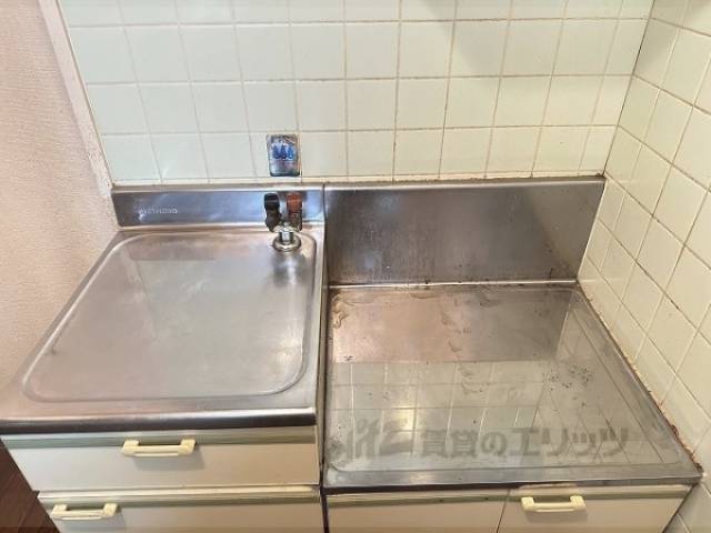 キッチン　コンロ置き場