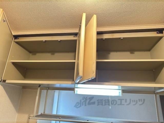 キッチン　上収納