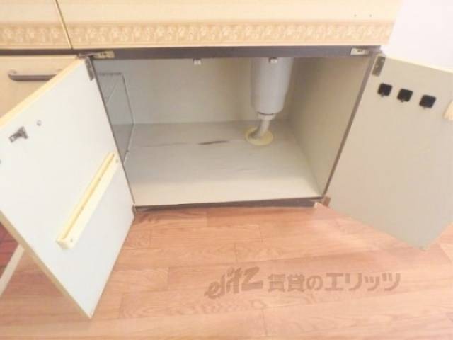 キッチン　キッチン下部収納