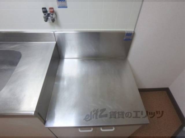 キッチン　コンロ置き場