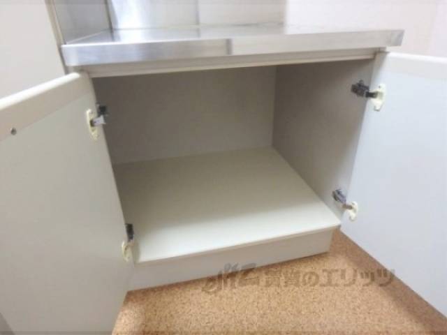 キッチン　キッチン下部収納
