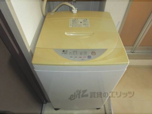 洗濯機置場　洗濯機