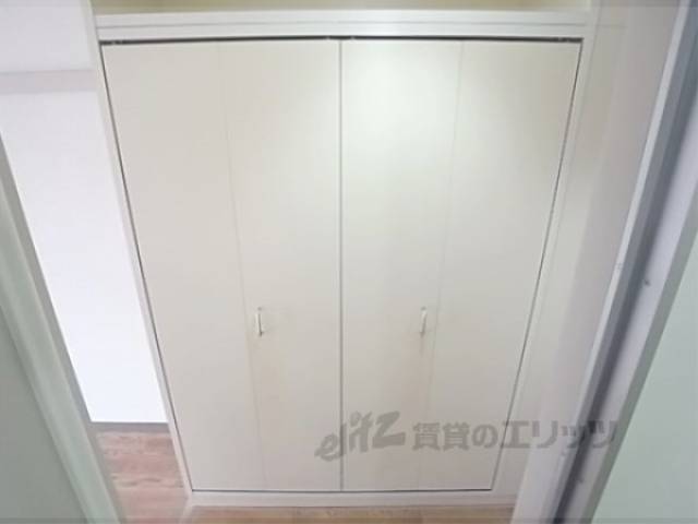 収納　窓
