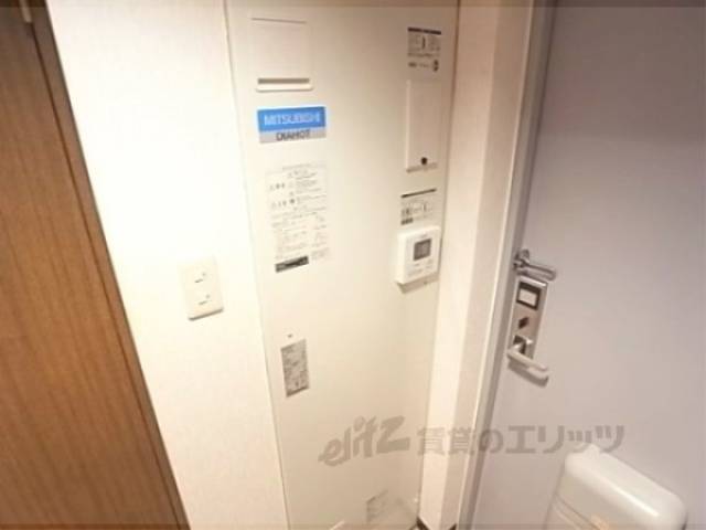 電気水温機