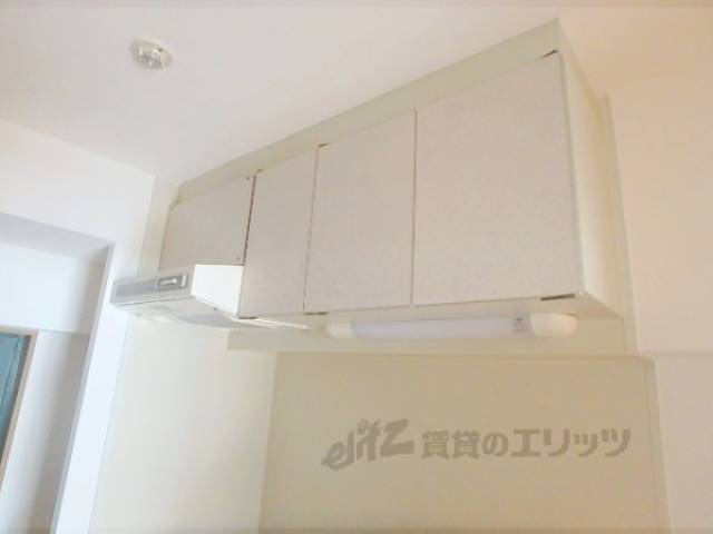 キッチン　上収納