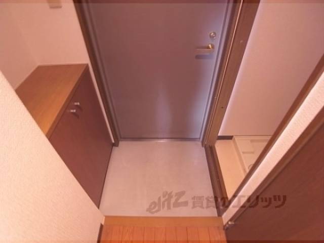 玄関　下駄箱のおかげで玄関がスッキリ