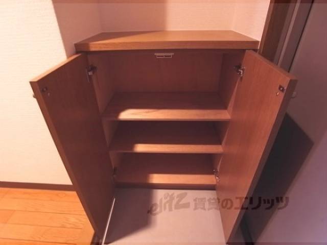 下駄箱　スッキリ靴を収納できます