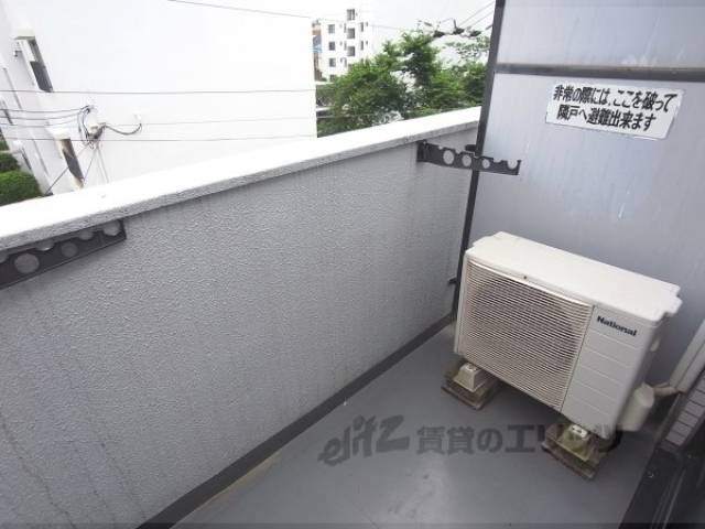 ベランダ　日当たりの良いベランダです