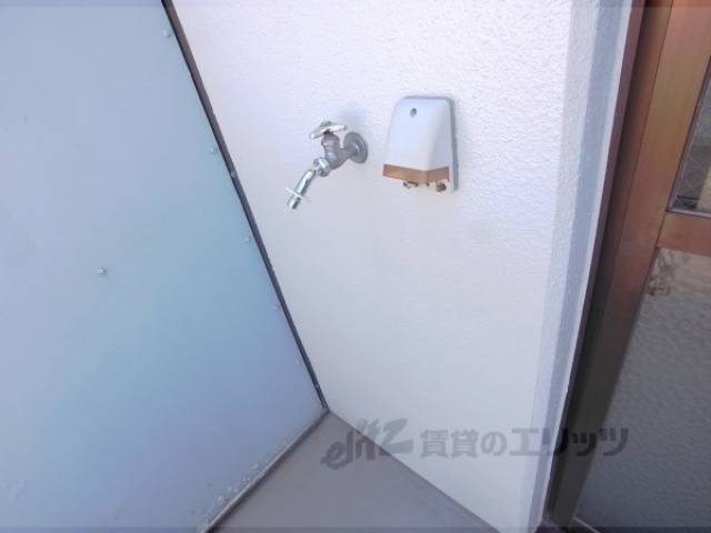 洗濯機置場　ベランダですが洗濯機設置できます