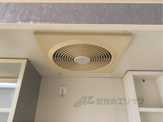 キッチン　換気扇