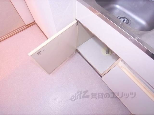 キッチン収納　キッチン周りゆったり使えます