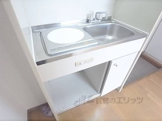 キッチン　１口ＩＨコンロ付きのキッチンです