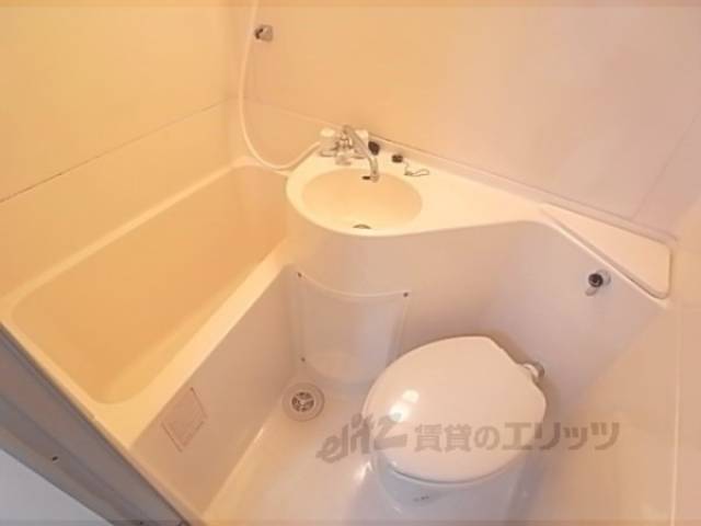 ユニットバス　お風呂とトイレの掃除が一度で済みます