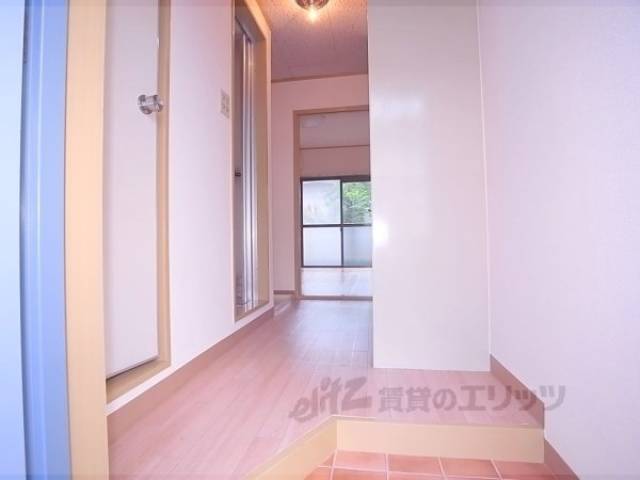 廊下　フローリングピカピカ