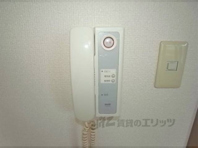 ドアホン　知らない人が来ても安心