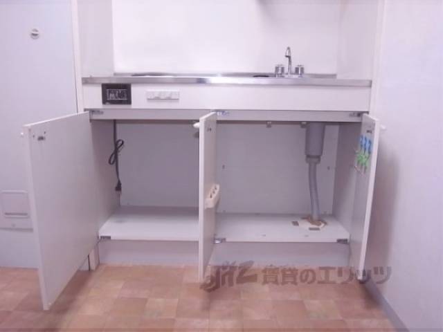 キッチン　調理器具などを置くのに便利です