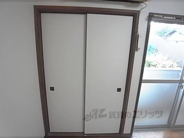 収納　奥行があるので色々収納できます