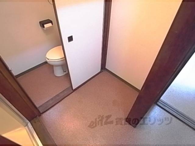 脱衣所　ちょっとした棚なら置けますよ