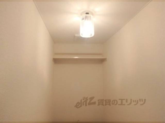 トイレ　トイレ上棚