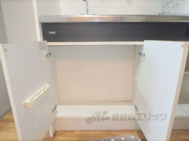 キッチン　下収納