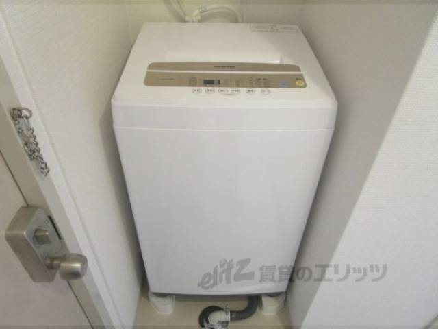 洗濯機置場　洗濯機
