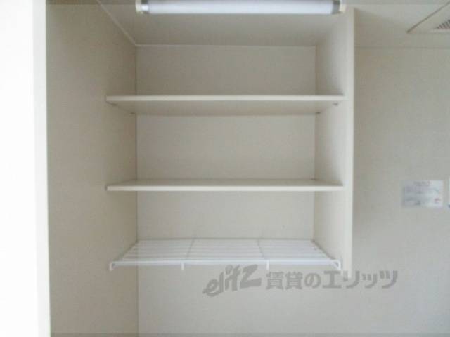 キッチン　上収納