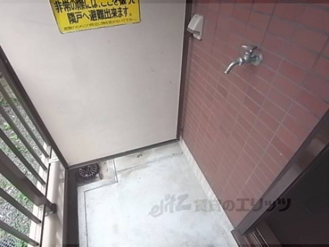 洗濯機置場　ベランダですが洗濯機設置できます