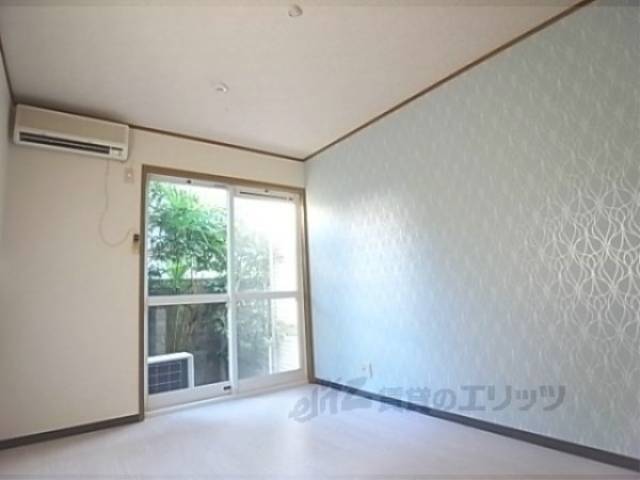 洋室　すっきりとして使いやすい形のお部屋です