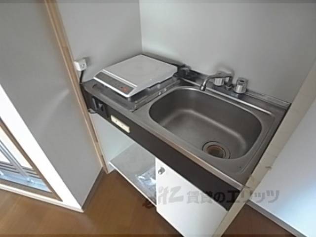 キッチン　１口ＩＨコンロ付きのキッチンです