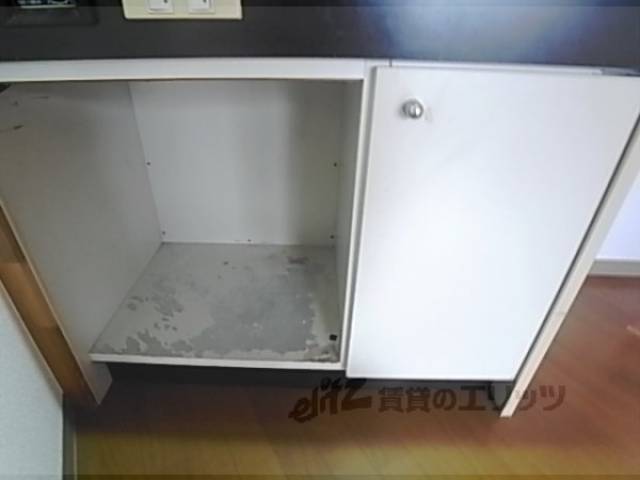 キッチン　キッチン収納　調理器具などを置くのに便利です