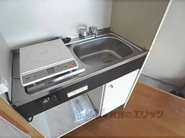 キッチン　１口ＩＨコンロ付きのキッチンです