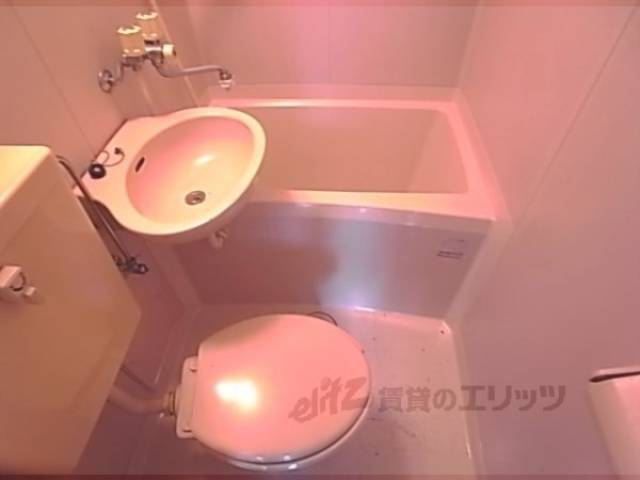 ユニットバス　お風呂とトイレの掃除が一度で済みます