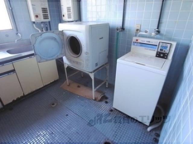 洗濯機置場　共同