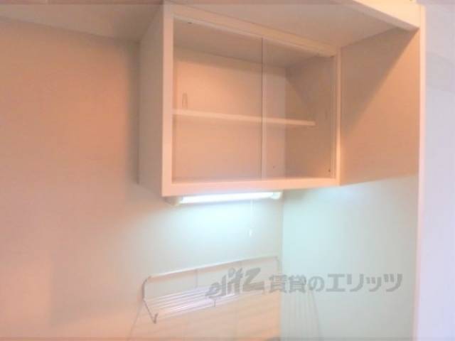 キッチン　上部収納