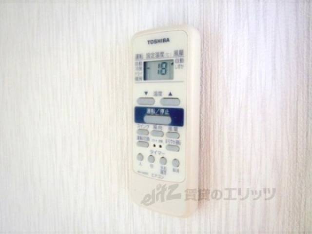 エアコン　エアコンのリモコン