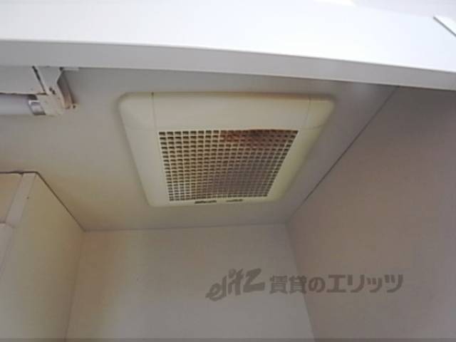 キッチン　換気扇　換気扇の写真です