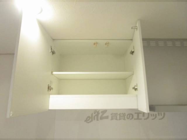 洋室　改装されてとてもきれいです。